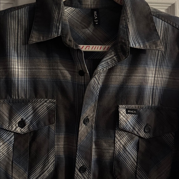 ⭐️RVCA flannel - Picture 4 of 4